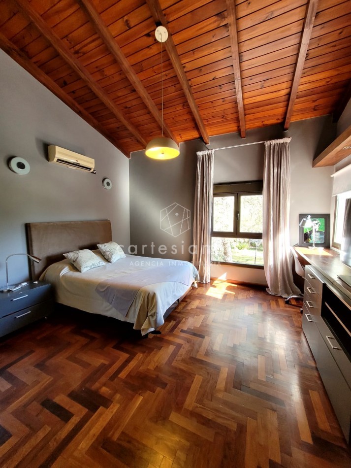 COUNTRY EL BOSQUE IMPECABLE! CASA DE 3 DORMITORIOS 650 MTS CUB.