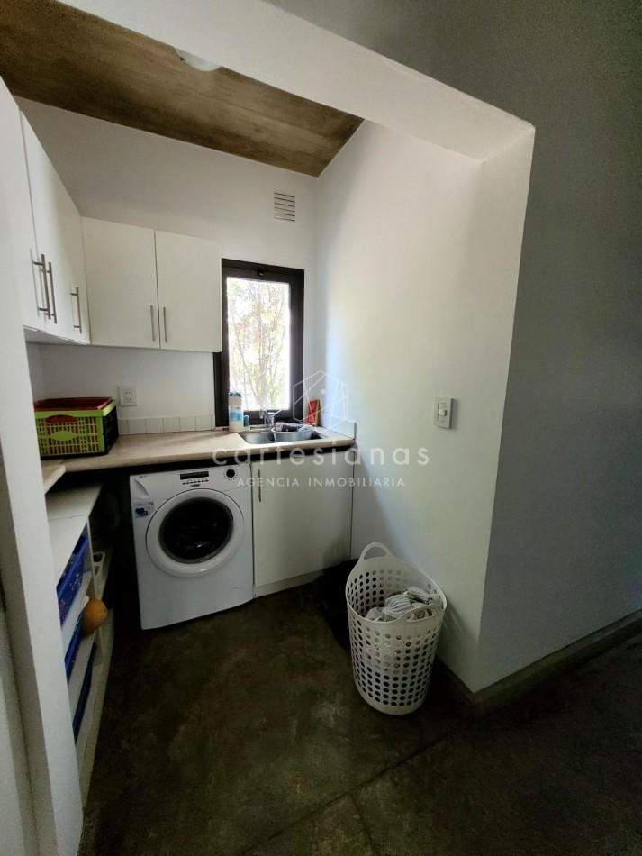 COUNTRY EL BOSQUE IMPECABLE! CASA DE 3 DORMITORIOS 650 MTS CUB.