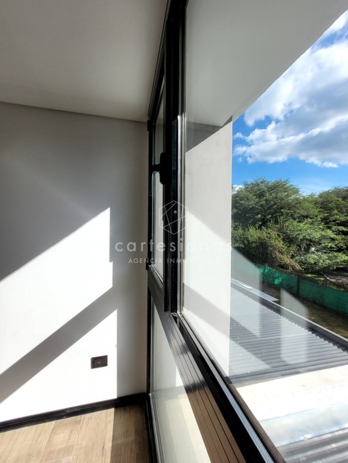HOUSING EN LA CAROLINA CASA DE 3 DORM. CALIDAD PREMIUM