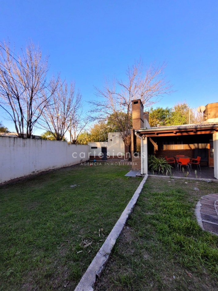 VILLA RIVERA INDARTE | CASA EN UNA SOLA PLANTA DE 3 DORM C/PILETA 