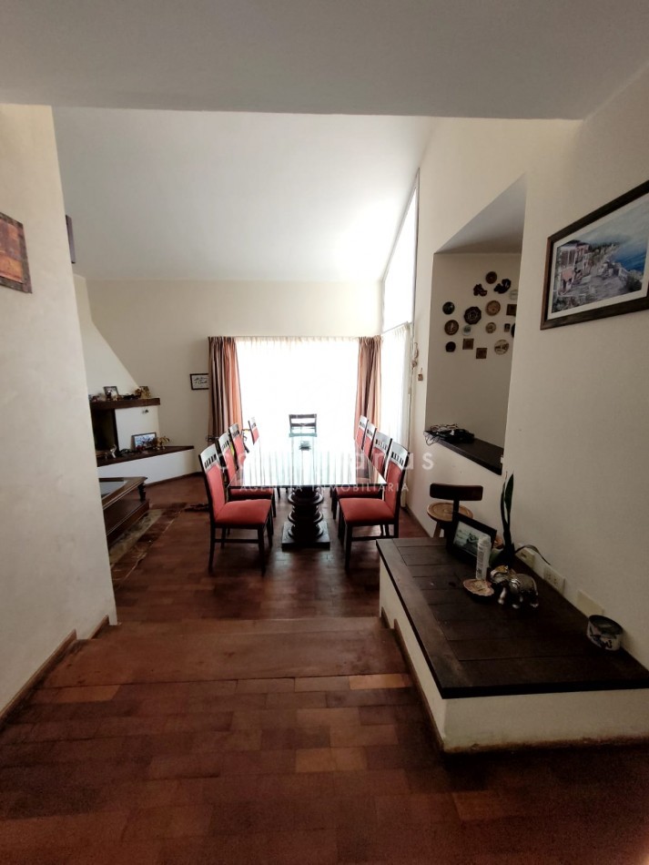 B°LOS OLMOS CASA 3 DORM C/PILETA. ESCRITURA