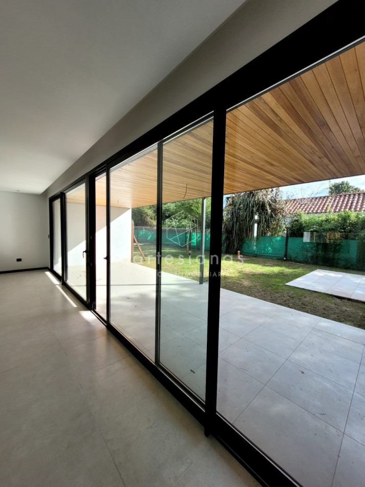 HOUSING EN LA CAROLINA CASA DE 3 DORM. CALIDAD PREMIUM