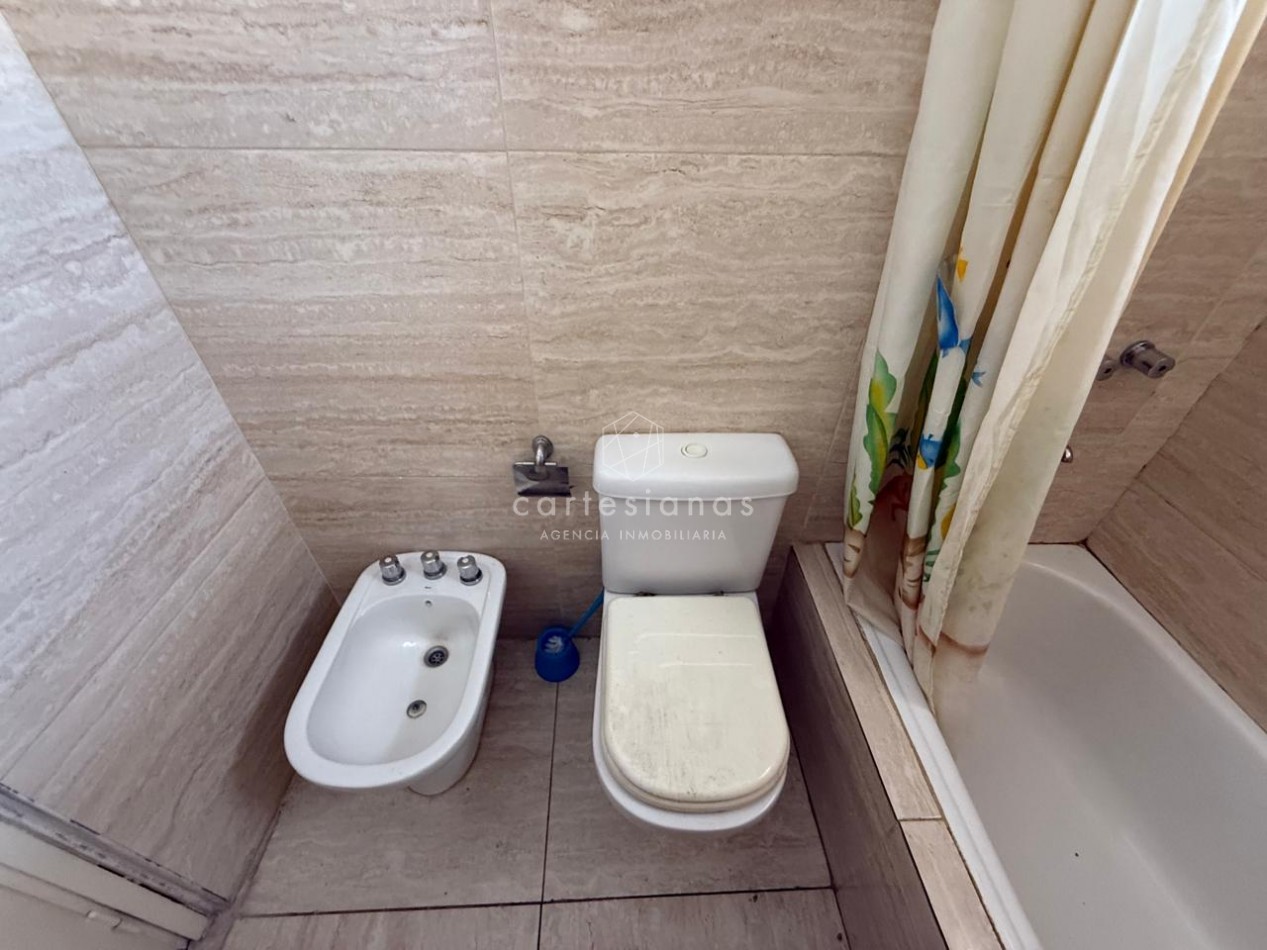 A 30 MTS DE RARAEL NUÑEZ CASA DE 4 DORM + ESCRIT C/PILETA