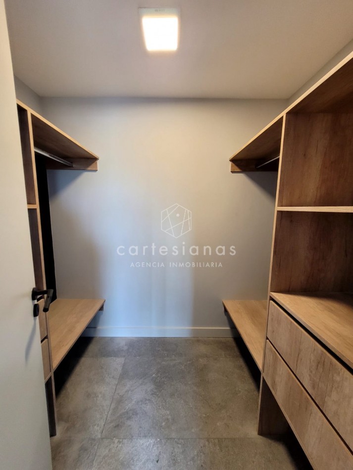 PREMIUM! HOUSING DUPLEX 3 DORMITORIOS. VILLA WARCALDE. POSESION JUNIO 2025