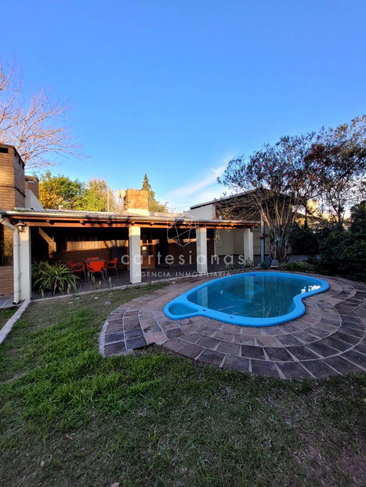 VILLA RIVERA INDARTE | CASA EN UNA SOLA PLANTA DE 3 DORM C/PILETA 