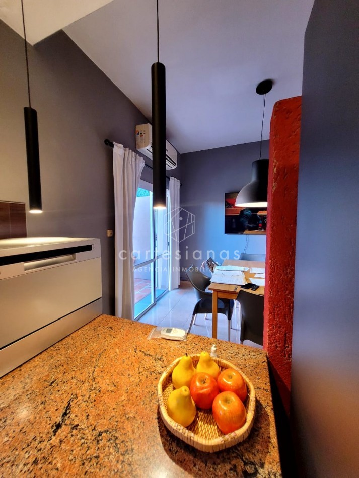 APTO CREDITO. IMPECABLE! DUPLEX DE 3 DORM. ZONA SUR.