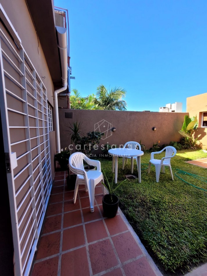 APTO CREDITO. IMPECABLE! DUPLEX DE 3 DORM. ZONA SUR.