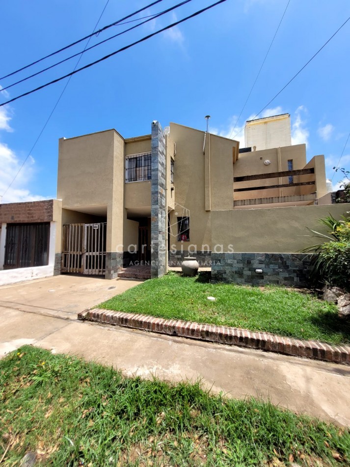 B°LOS OLMOS CASA 3 DORM C/PILETA. ESCRITURA