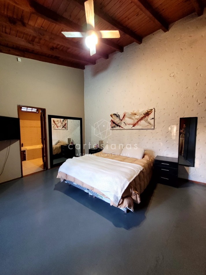 HERMOSA CASA 3 DORM CON/PILETA. VILLA RIVERA INDARTE