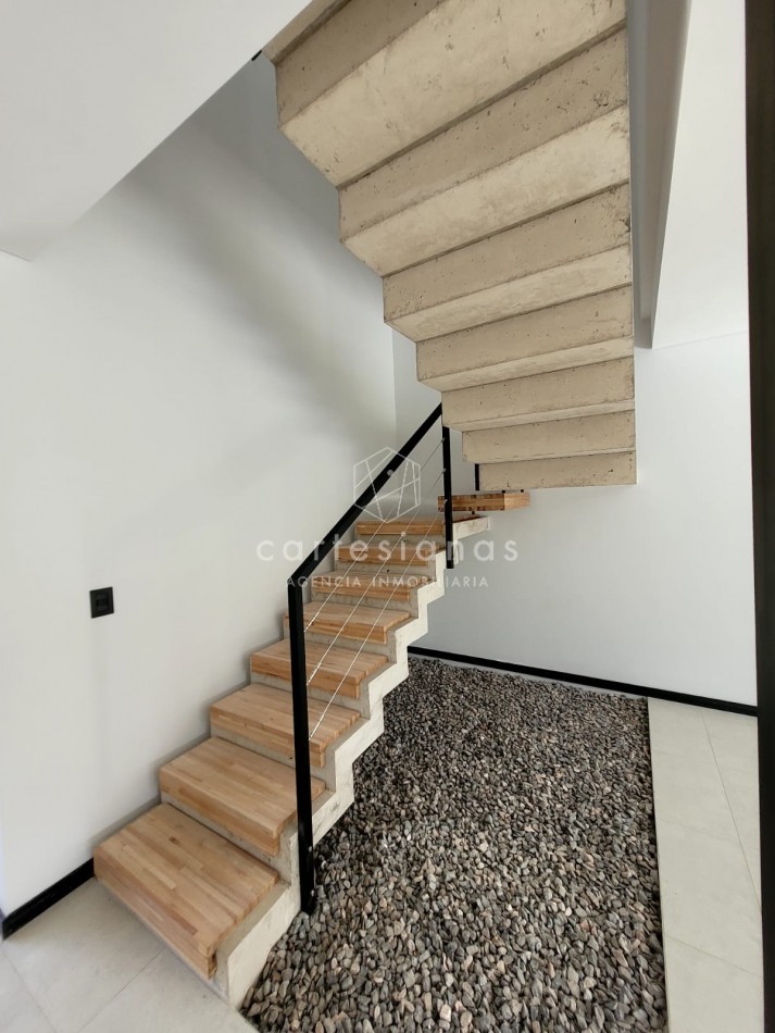 HOUSING EN LA CAROLINA CASA DE 3 DORM. CALIDAD PREMIUM
