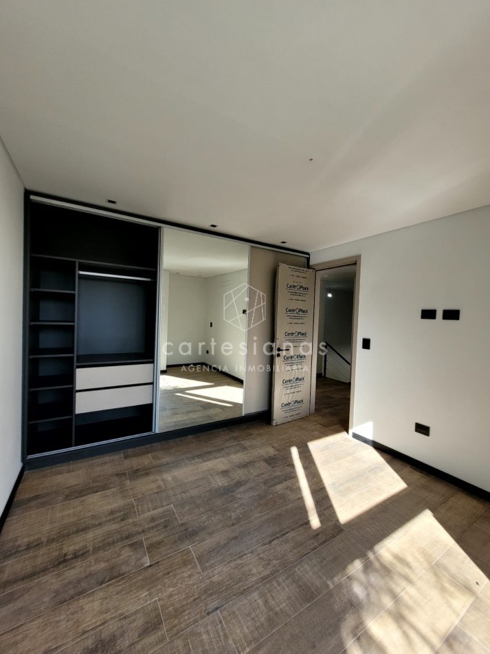 HOUSING EN LA CAROLINA CASA DE 3 DORM. CALIDAD PREMIUM