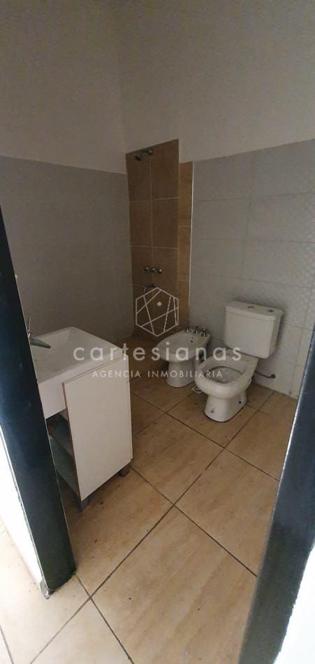 SE VENDEN 3 UNIDADES: DOS de 1 DORM y UNO de 2 DORM EN COMPLEJO B° BELLA VISTA