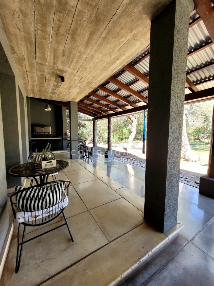 COUNTRY EL BOSQUE IMPECABLE! CASA DE 3 DORMITORIOS 650 MTS CUB.