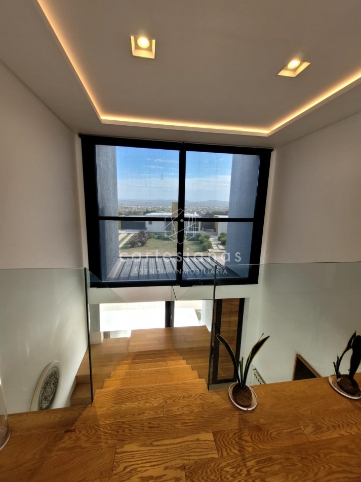 PREMIUM! CASA 4 DORM EN CAUSANA. 650 MTS CUB, 5000 MTS LOTE