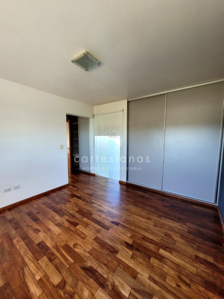 LA MORADA, V. ALLENDE. HERMOSA CASA DE 3 DORM + DEPENDENCIA. APTO CREDITO
