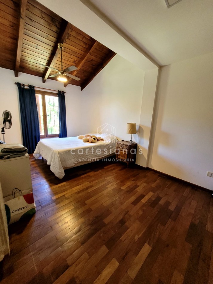 ARGUELLO. CASA 4 DORM + DEPENDENCIA DE SERVICIO