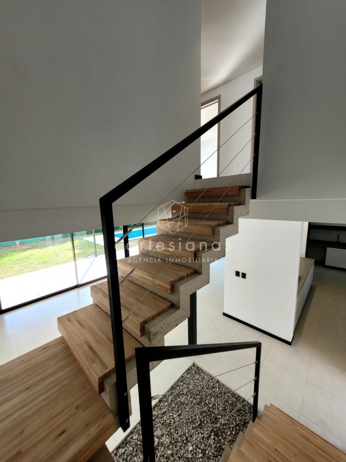 HOUSING EN LA CAROLINA CASA DE 3 DORM. CALIDAD PREMIUM