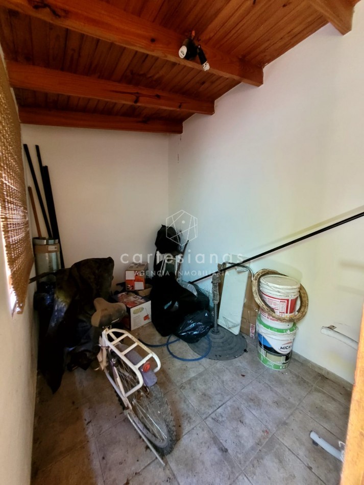 ARGUELLO. CASA 4 DORM + DEPENDENCIA DE SERVICIO
