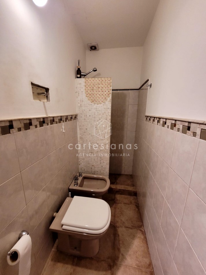 ARGUELLO. CASA 4 DORM + DEPENDENCIA DE SERVICIO