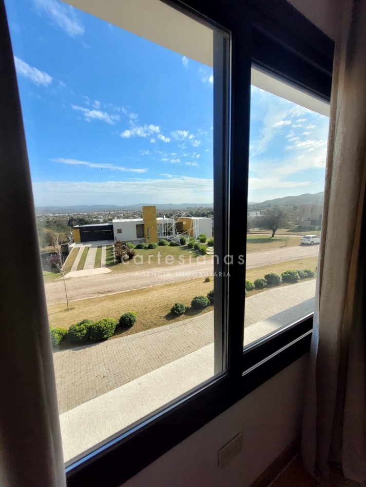 PREMIUM! CASA 4 DORM EN CAUSANA. 650 MTS CUB, 5000 MTS LOTE