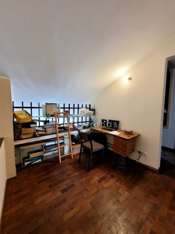 B°LOS OLMOS CASA 3 DORM C/PILETA. ESCRITURA