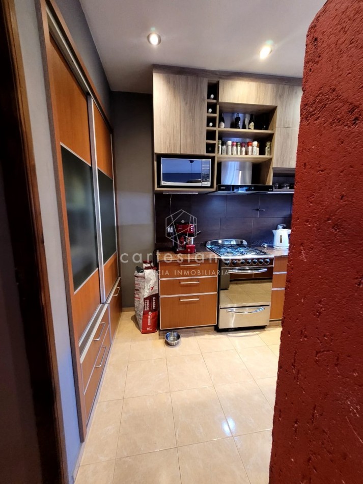 APTO CREDITO. IMPECABLE! DUPLEX DE 3 DORM. ZONA SUR.