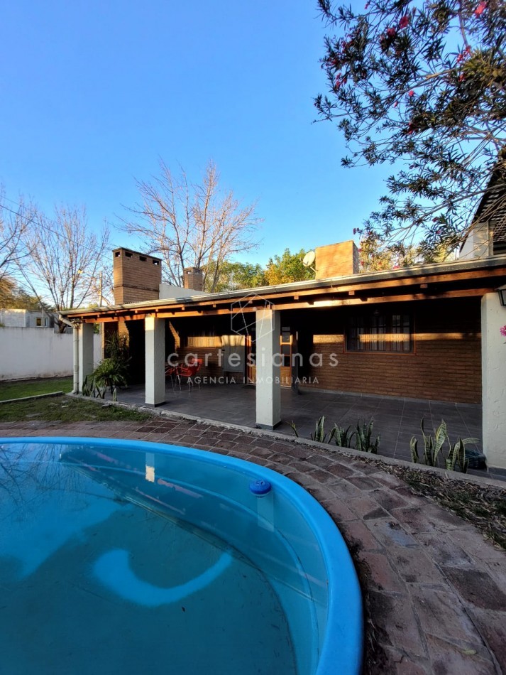 HERMOSA CASA 3 DORM CON/PILETA. VILLA RIVERA INDARTE