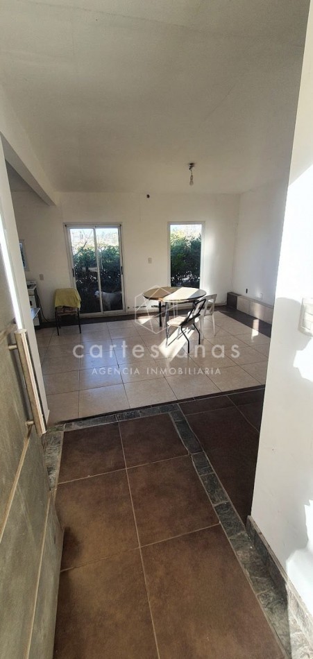 SE VENDEN 3 UNIDADES: DOS de 1 DORM y UNO de 2 DORM EN COMPLEJO B° BELLA VISTA