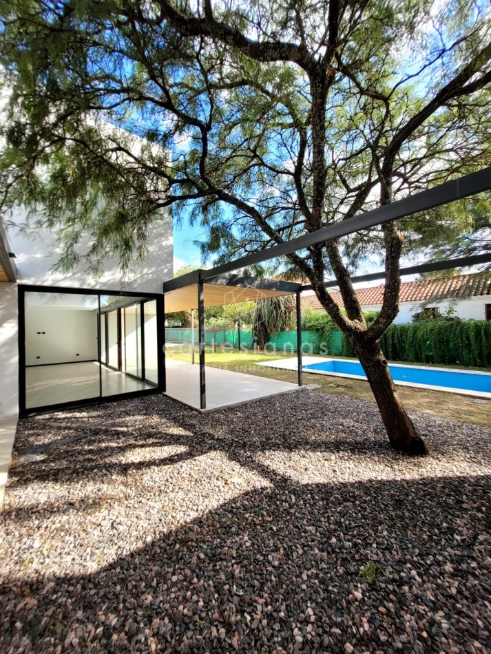 HOUSING EN LA CAROLINA CASA DE 3 DORM. CALIDAD PREMIUM