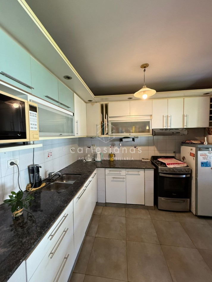 CASA DE 4 DORM C/PILETA | BAJO PALERMO