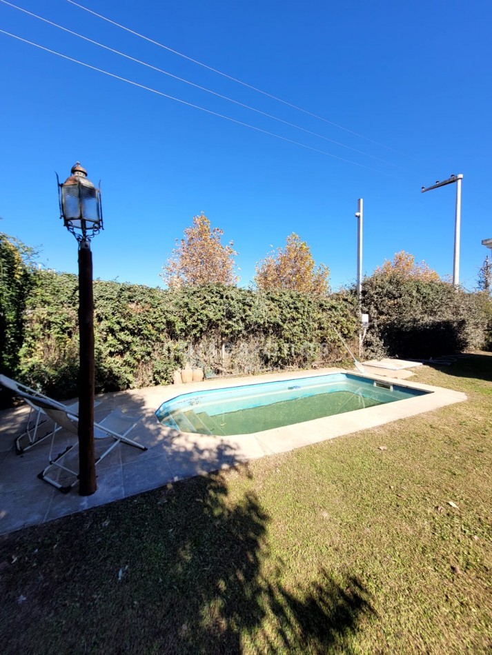 MORADA, VILLA URBANA. CASA DE 2 DORM , 2 BAÑOS, PILETA. APTO CREDITO HIPOTECARIO