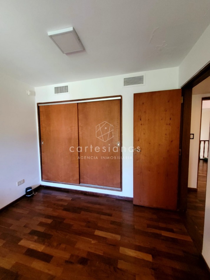 ARGUELLO. CASA 4 DORM + DEPENDENCIA DE SERVICIO