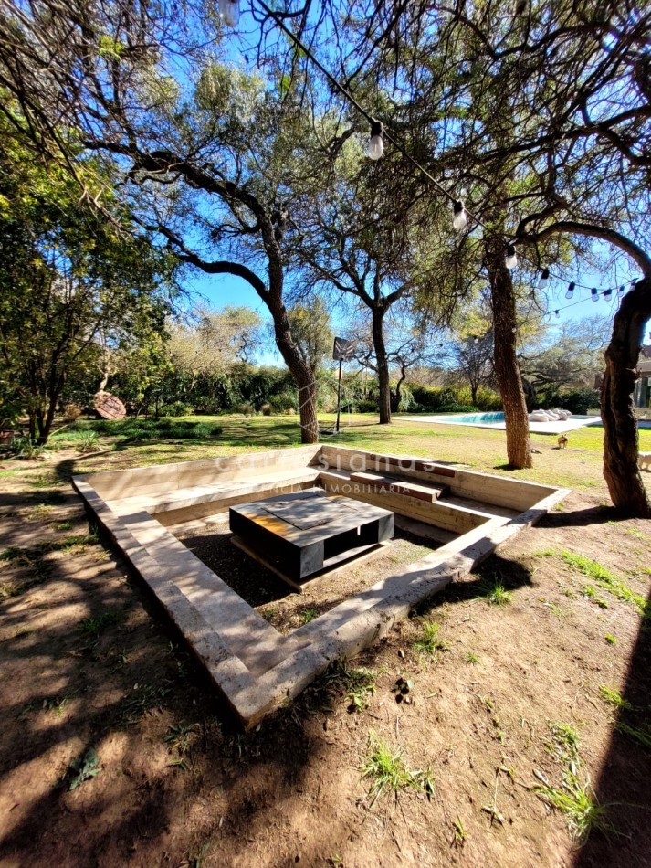 COUNTRY EL BOSQUE IMPECABLE! CASA DE 3 DORMITORIOS 650 MTS CUB.
