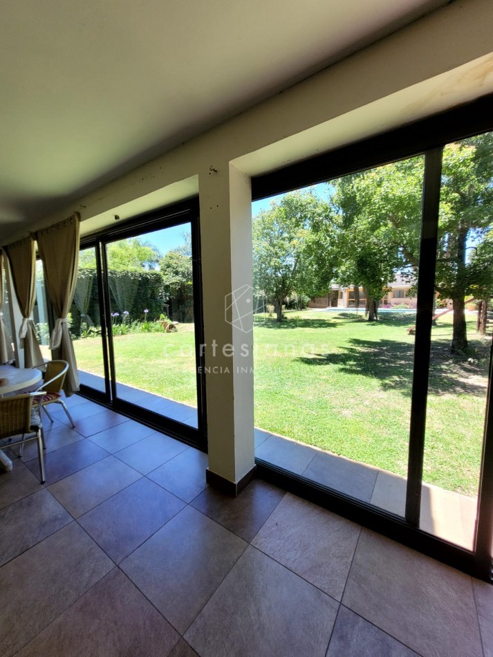ARGUELLO. CASA 4 DORM + DEPENDENCIA DE SERVICIO