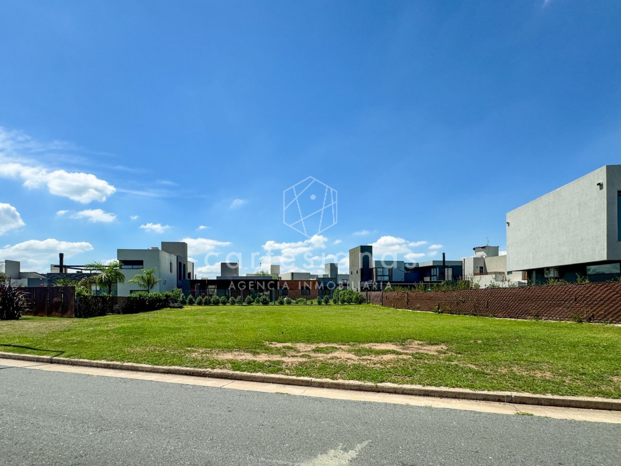SIETE SOLES LOTE CENTRAL DE 600 M2 | PARTERRES
