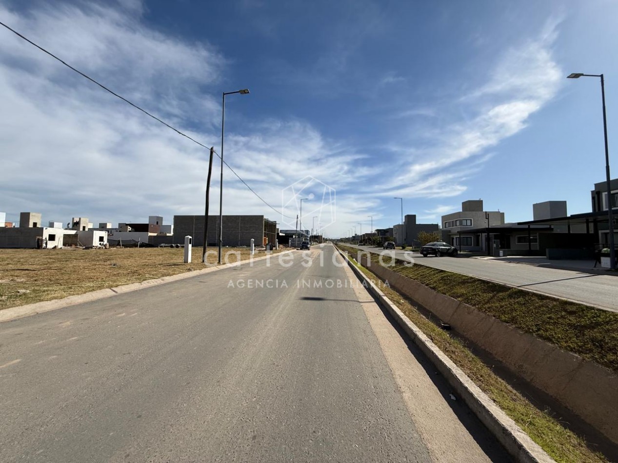 LOTE APTO COMERCIO DE 360 M2 SOBRE BOULEVARD | DOCTA AVENIDA 