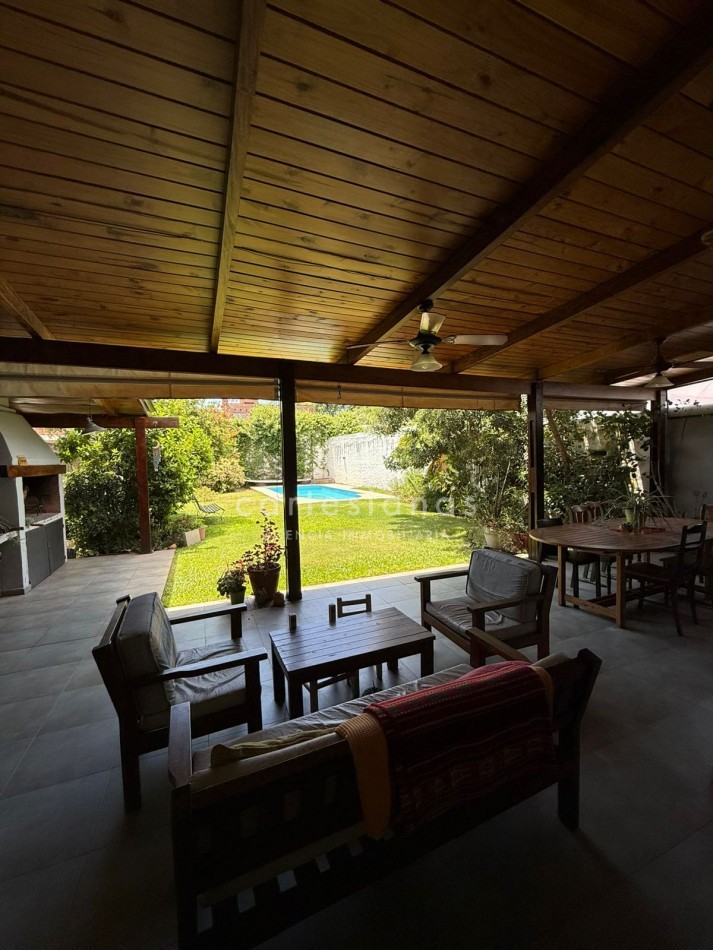 CASA DE 4 DORM C/PILETA | BAJO PALERMO