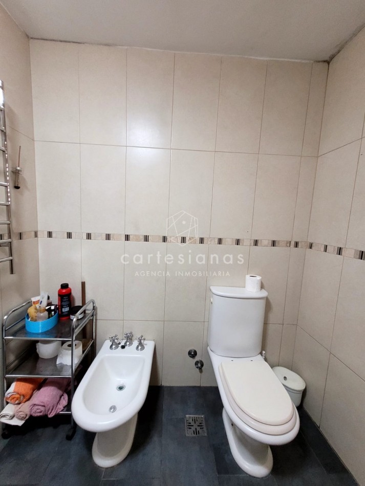 MAIPU 1° SECC HERMOSA CASA DE 4 DORM C/PILETA A POCAS CUADRAS DEL PARQUE SARMIENTO