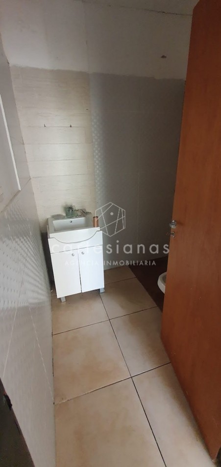 SE VENDEN 3 UNIDADES: DOS de 1 DORM y UNO de 2 DORM EN COMPLEJO B° BELLA VISTA