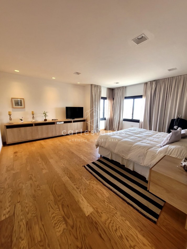 PREMIUM! CASA 4 DORM EN CAUSANA. 650 MTS CUB, 5000 MTS LOTE