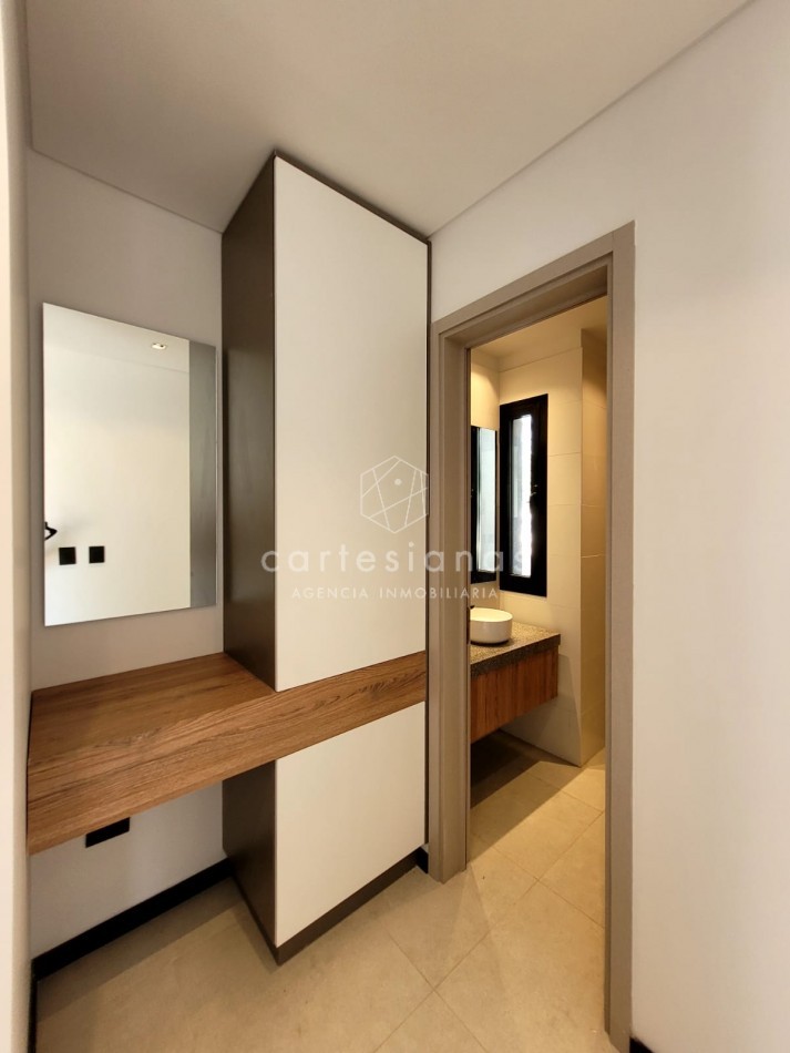 HOUSING EN LA CAROLINA CASA DE 3 DORM. CALIDAD PREMIUM