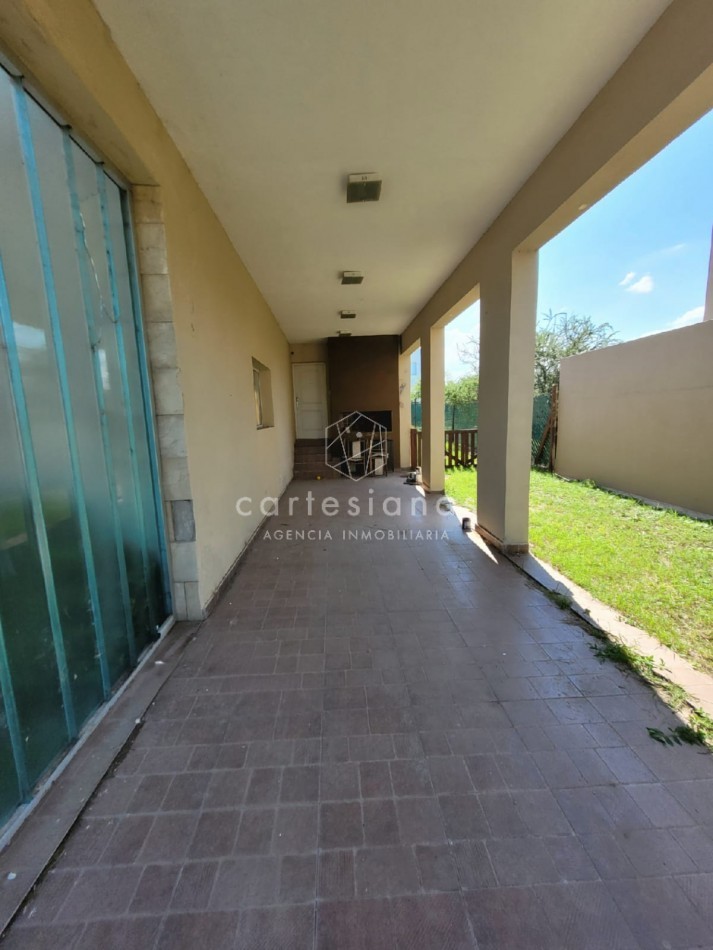 APTO CREDITO. VILLA CATALINA E-53 CASA DE 2 DORM