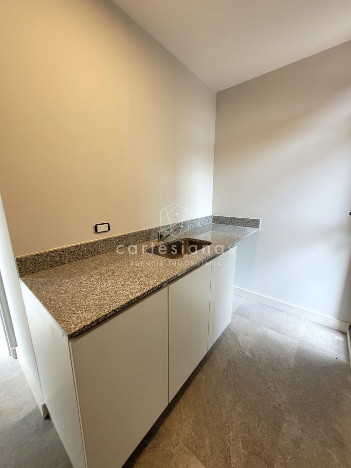 PREMIUM! HOUSING DUPLEX 3 DORMITORIOS. VILLA WARCALDE. POSESION JUNIO 2025