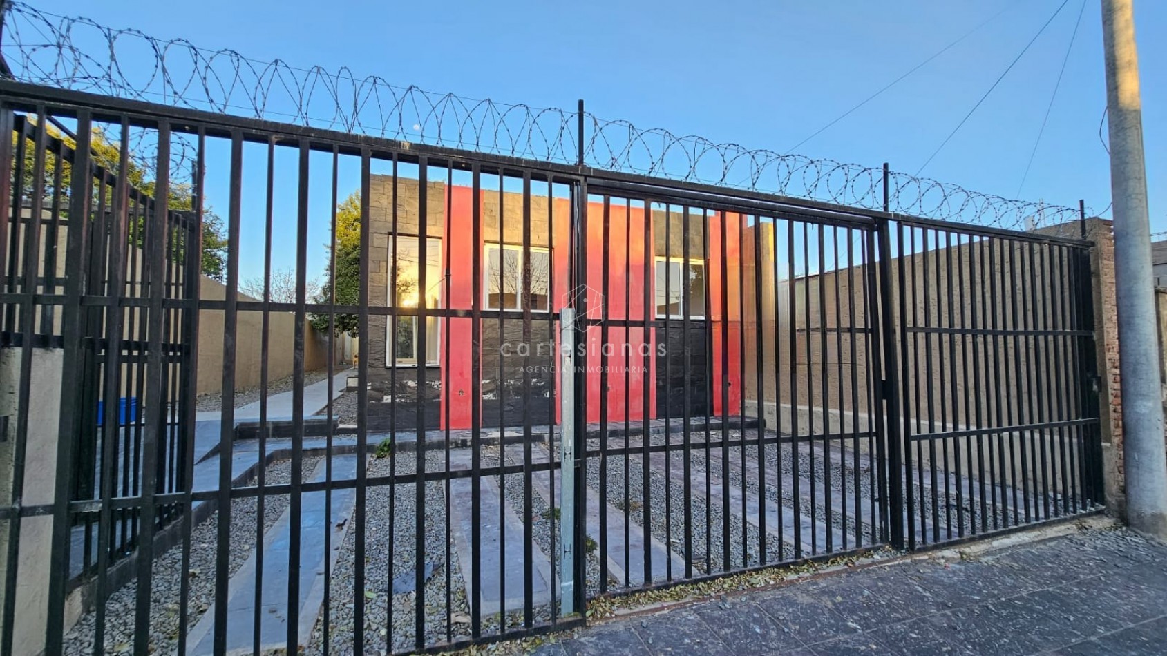 SE VENDEN 3 UNIDADES: DOS de 1 DORM y UNO de 2 DORM EN COMPLEJO B° BELLA VISTA