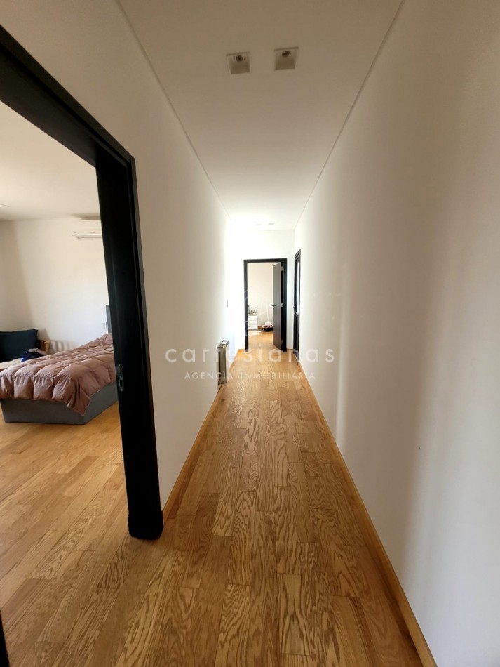 PREMIUM! CASA 4 DORM EN CAUSANA. 650 MTS CUB, 5000 MTS LOTE