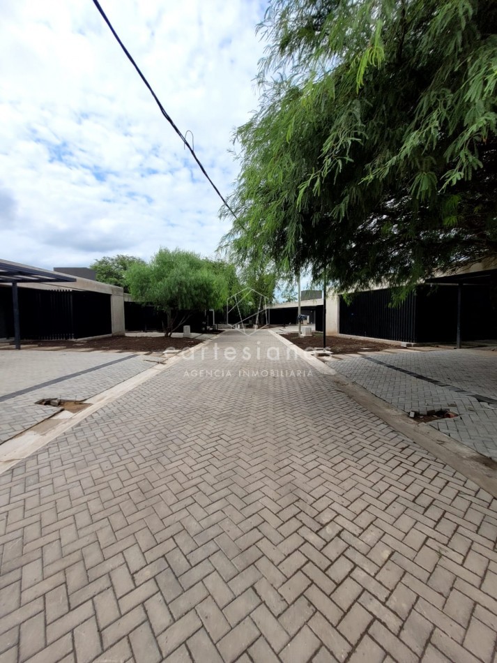 PREMIUM! HOUSING DUPLEX 3 DORMITORIOS. VILLA WARCALDE. POSESION JUNIO 2025