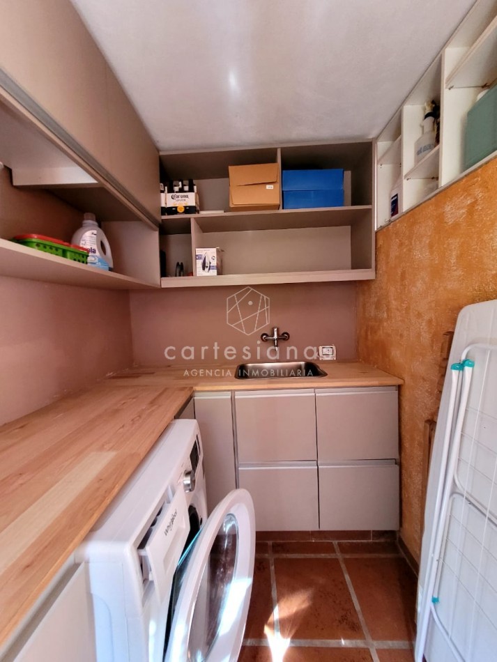 APTO CREDITO. IMPECABLE! DUPLEX DE 3 DORM. ZONA SUR.