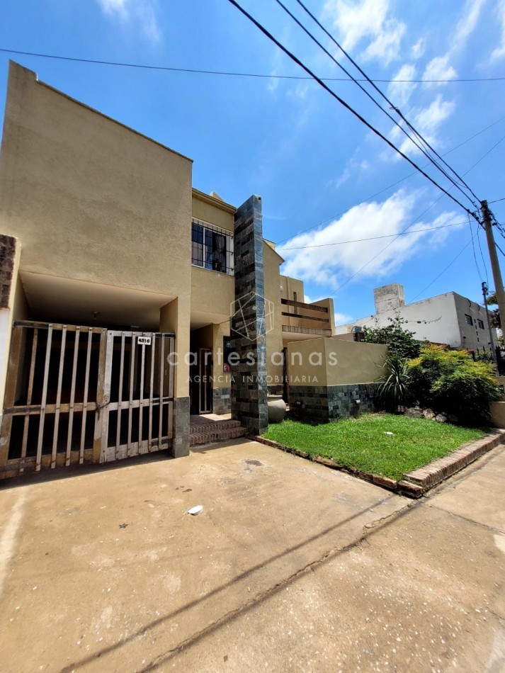 B°LOS OLMOS CASA 3 DORM C/PILETA. ESCRITURA