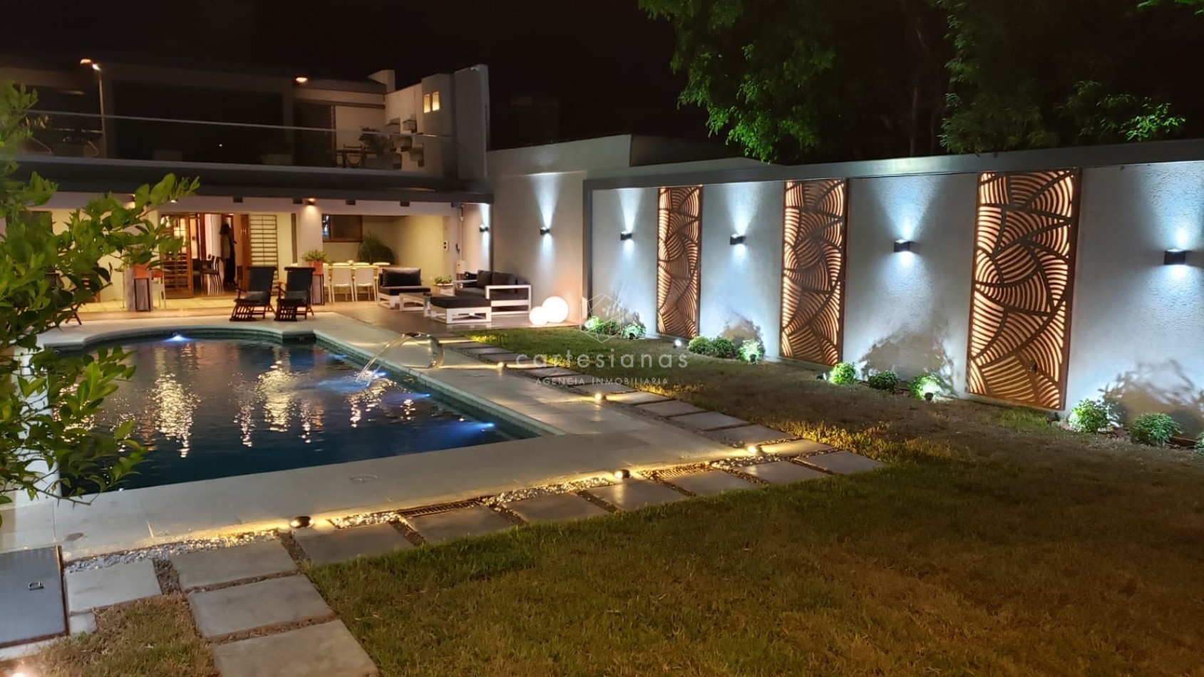 MAIPU 1° SECC HERMOSA CASA DE 4 DORM C/PILETA A POCAS CUADRAS DEL PARQUE SARMIENTO