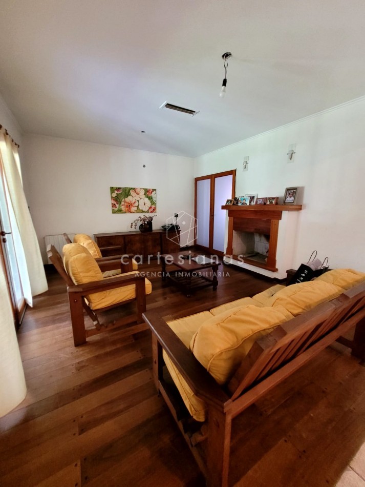 ARGUELLO. CASA 4 DORM + DEPENDENCIA DE SERVICIO